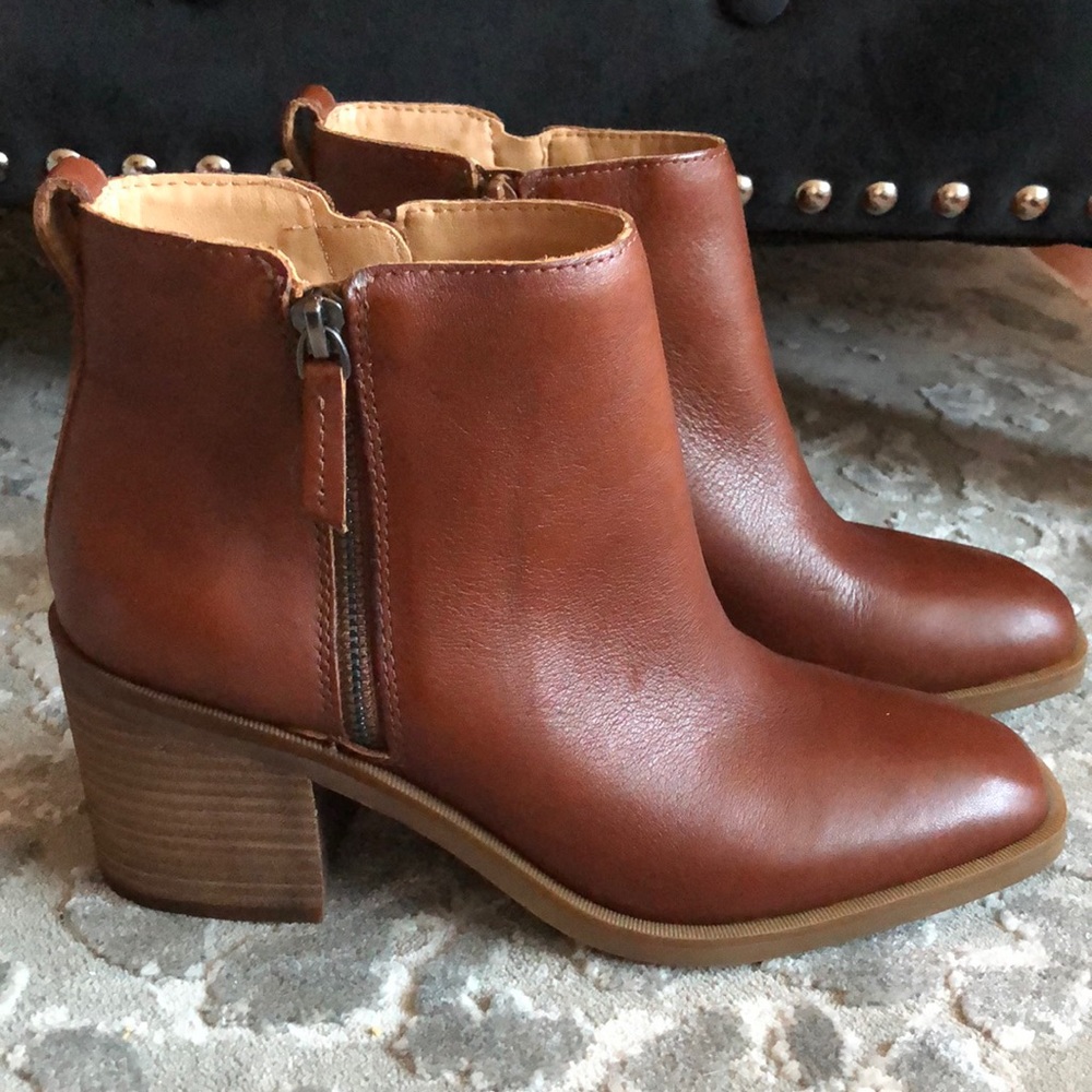 Crown Vintage Ankle Boots